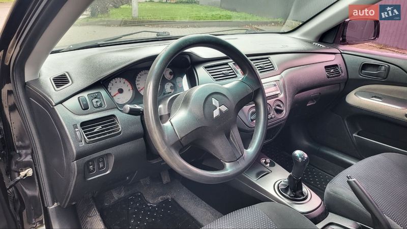 Седан Mitsubishi Lancer 2009 в Черкассах
