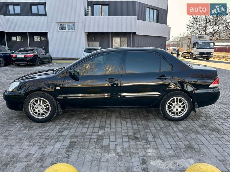 Седан Mitsubishi Lancer 2005 в Каменском