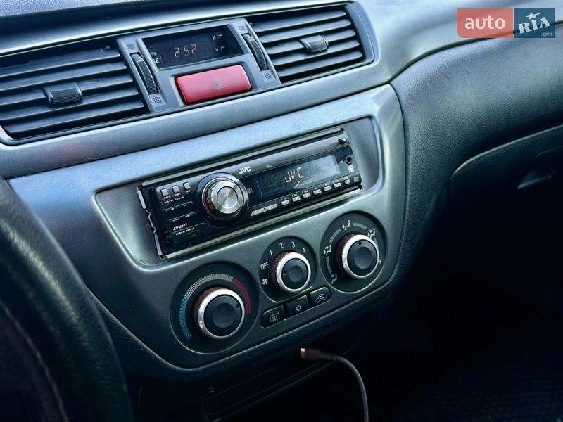 Седан Mitsubishi Lancer 2005 в Каменском