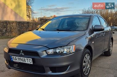Седан Mitsubishi Lancer 2009 в Киеве