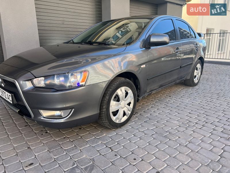 Седан Mitsubishi Lancer 2009 в Виннице
