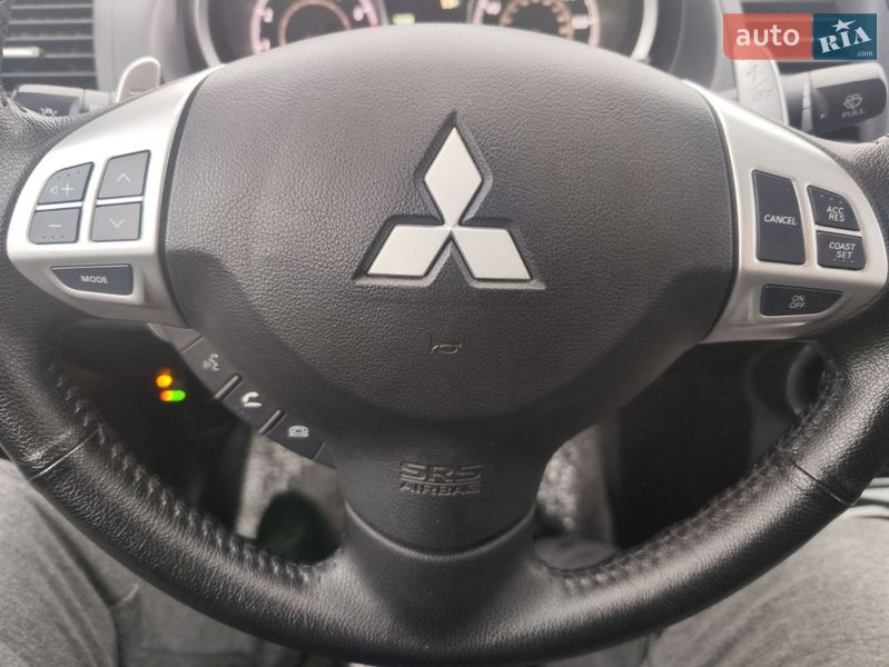 Седан Mitsubishi Lancer 2015 в Запорожье