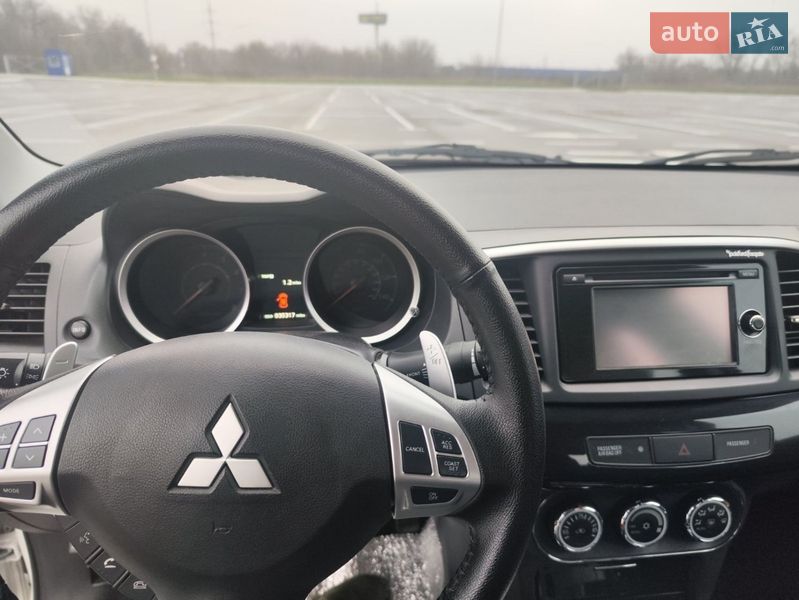 Седан Mitsubishi Lancer 2015 в Запорожье