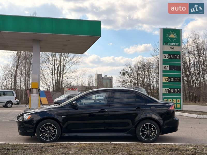 Седан Mitsubishi Lancer 2015 в Фастове