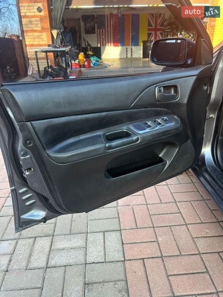 Седан Mitsubishi Lancer 2008 в Киеве