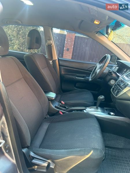 Седан Mitsubishi Lancer 2008 в Киеве