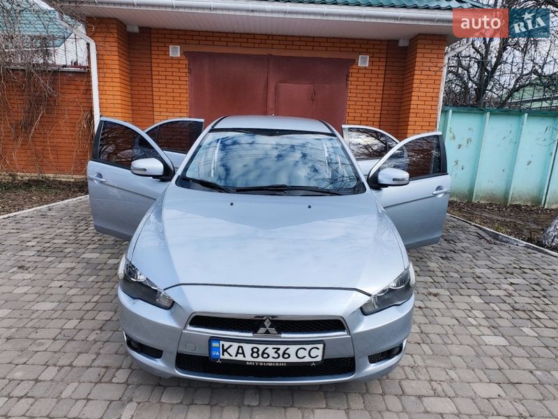 Седан Mitsubishi Lancer 2014 в Чернигове