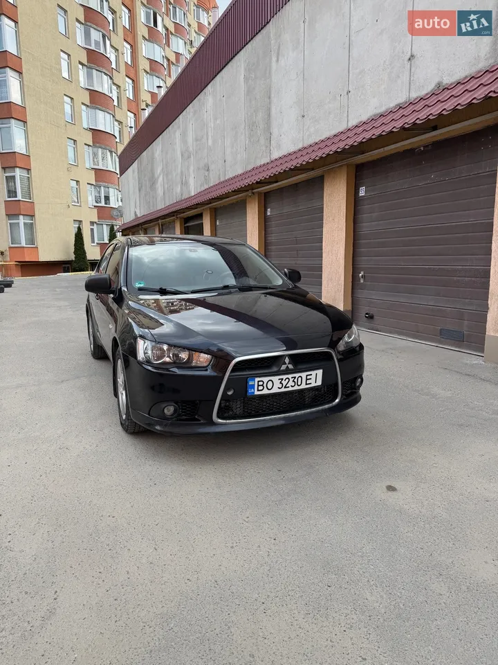 2010 Mitsubishi Lancer - мініатюра 11