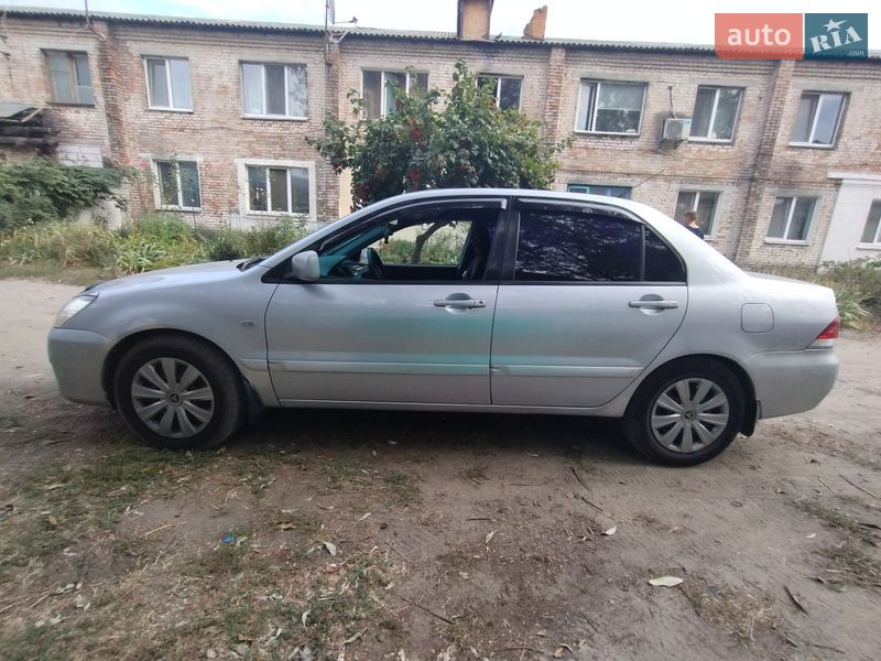Седан Mitsubishi Lancer 2005 в Киеве