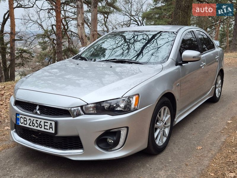 Седан Mitsubishi Lancer 2015 в Чернигове