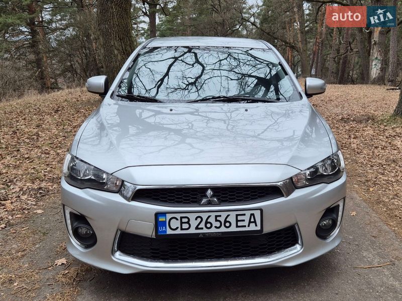 Седан Mitsubishi Lancer 2015 в Чернигове