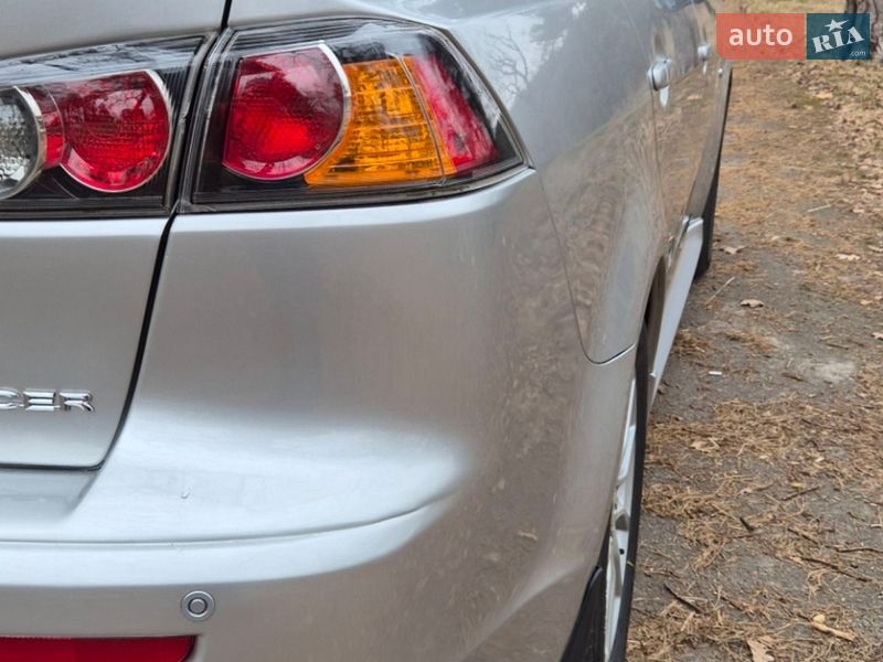 Седан Mitsubishi Lancer 2015 в Чернигове