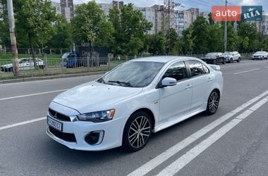 Седан Mitsubishi Lancer 2016 в Киеве
