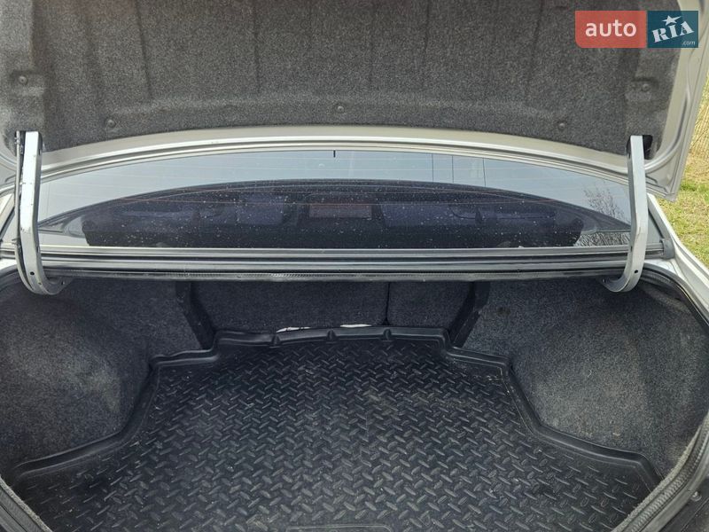 Седан Mitsubishi Lancer 2006 в Ровно