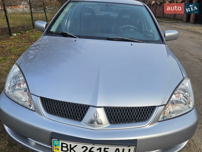 Седан Mitsubishi Lancer 2006 в Ровно