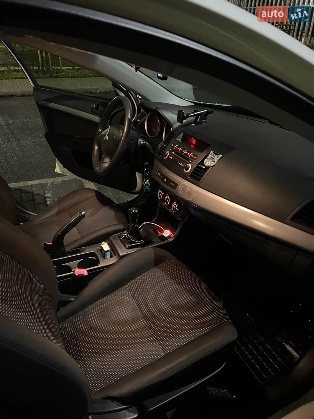 2010 Mitsubishi Lancer - мініатюра 13