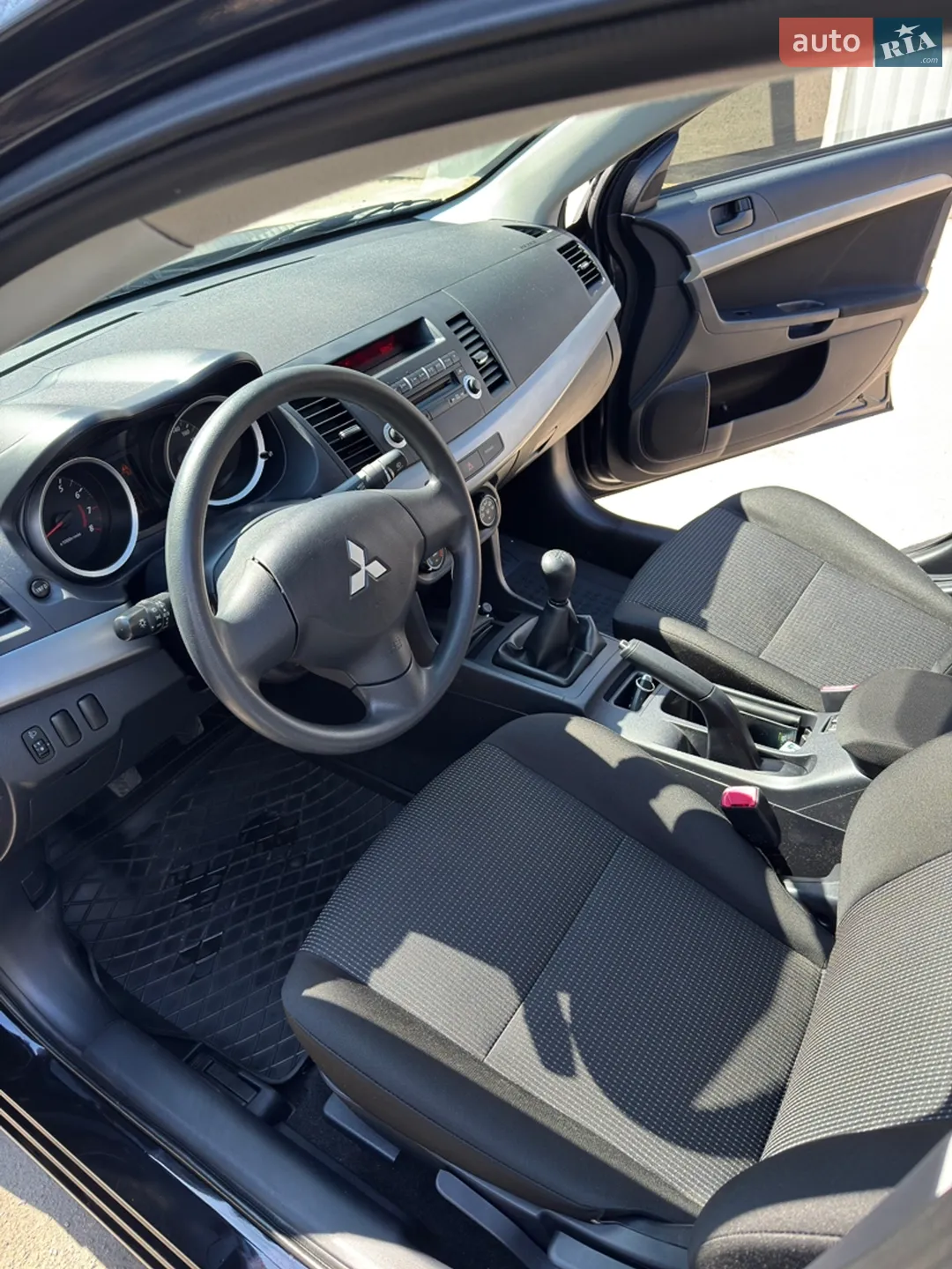 2010 Mitsubishi Lancer - мініатюра 13