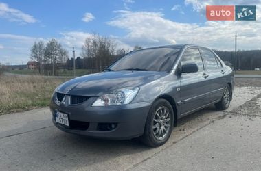 Седан Mitsubishi Lancer 2005 в Косове