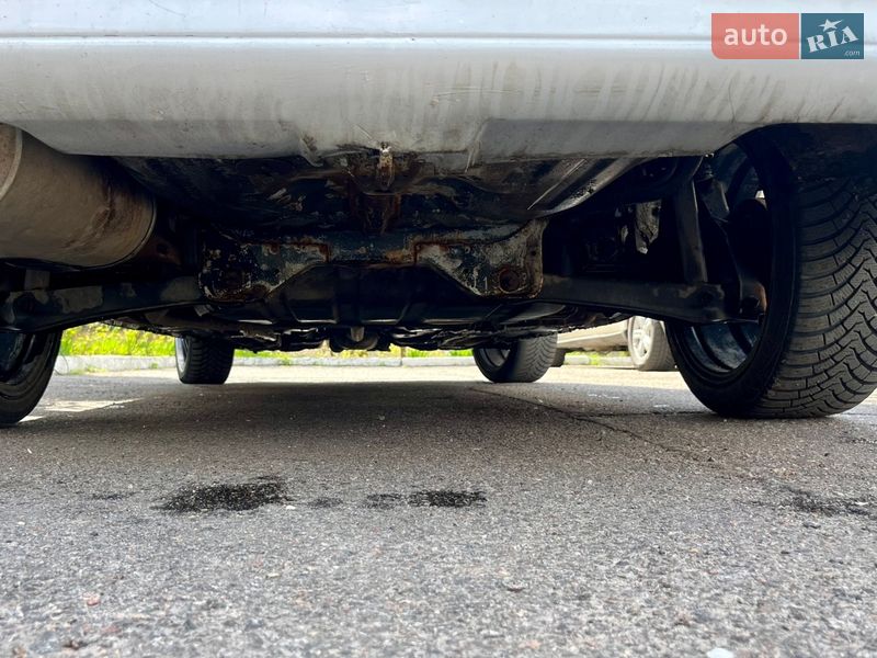 Седан Mitsubishi Lancer 1995 в Кременчуці