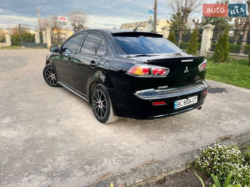 Седан Mitsubishi Lancer 2010 в Золочеві