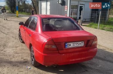 Седан Mitsubishi Lancer 1996 в Старом Селе