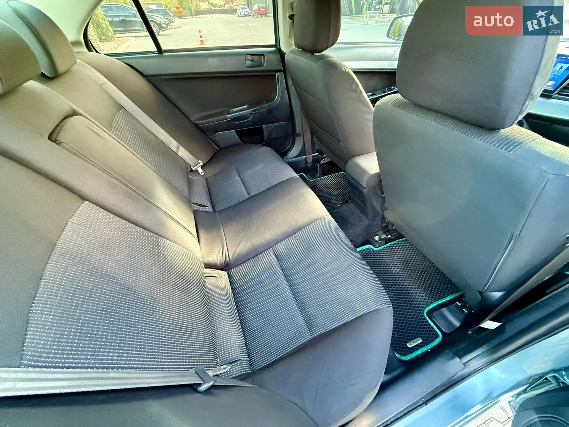 2010 Mitsubishi Lancer - мініатюра 18