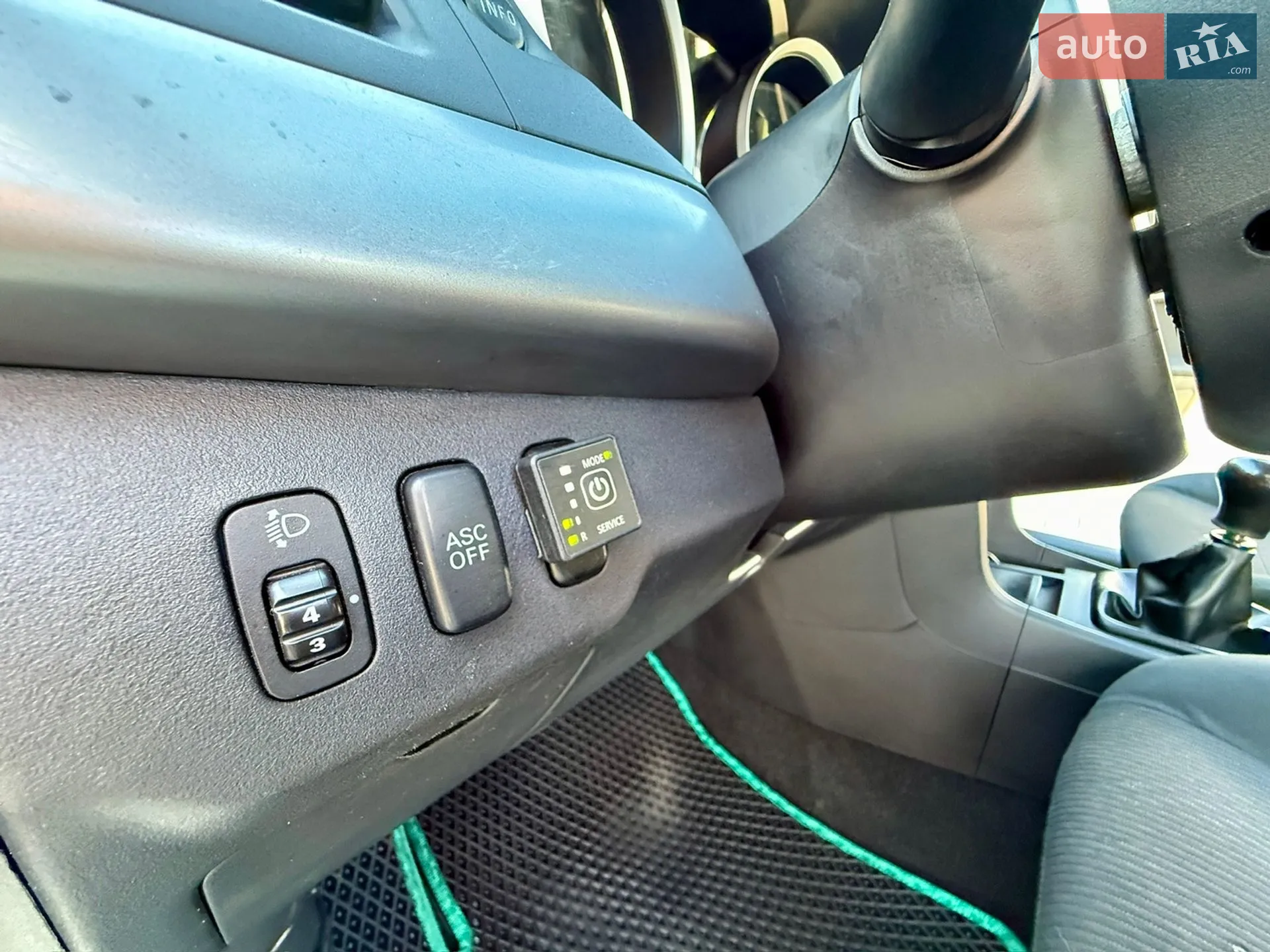 2010 Mitsubishi Lancer - мініатюра 28