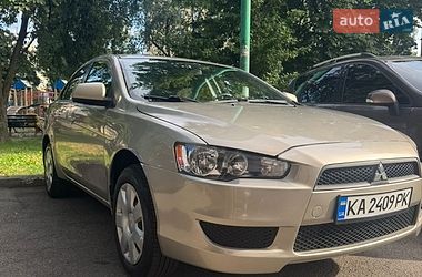 Седан Mitsubishi Lancer 2009 в Киеве