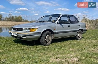 Седан Mitsubishi Lancer 1990 в Шишаки