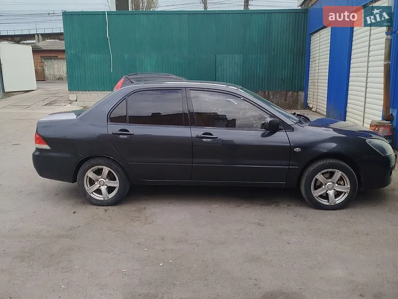 Mitsubishi Lancer