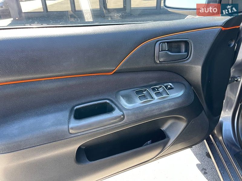 Седан Mitsubishi Lancer 2008 в Киеве