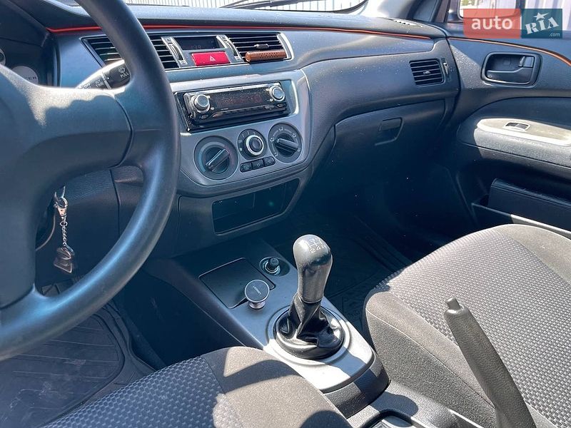 Седан Mitsubishi Lancer 2008 в Киеве
