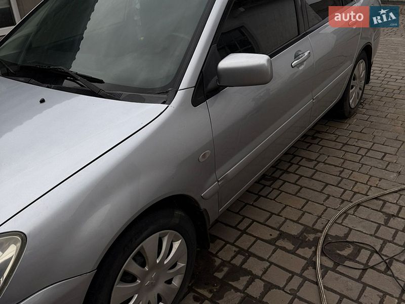 Седан Mitsubishi Lancer 2006 в Днепре