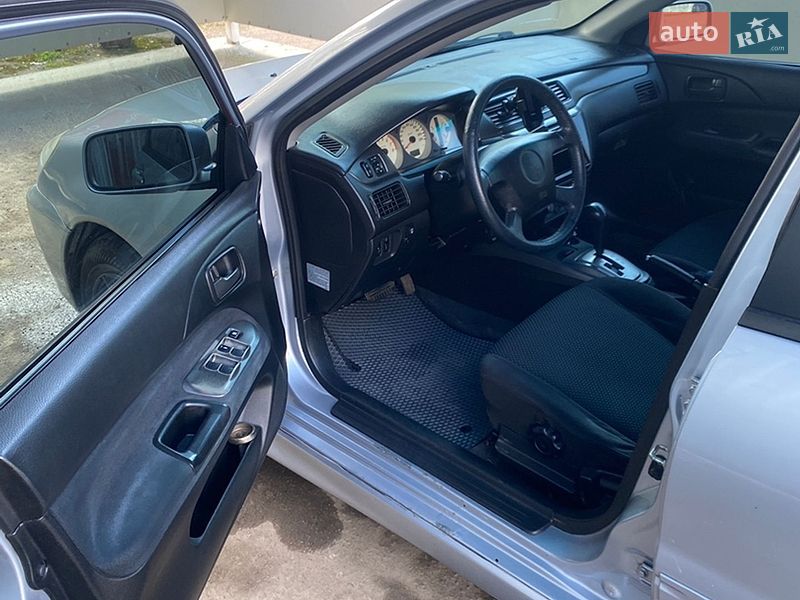 Седан Mitsubishi Lancer 2005 в Бобровице