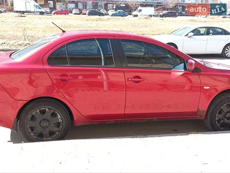 Седан Mitsubishi Lancer 2007 в Киеве