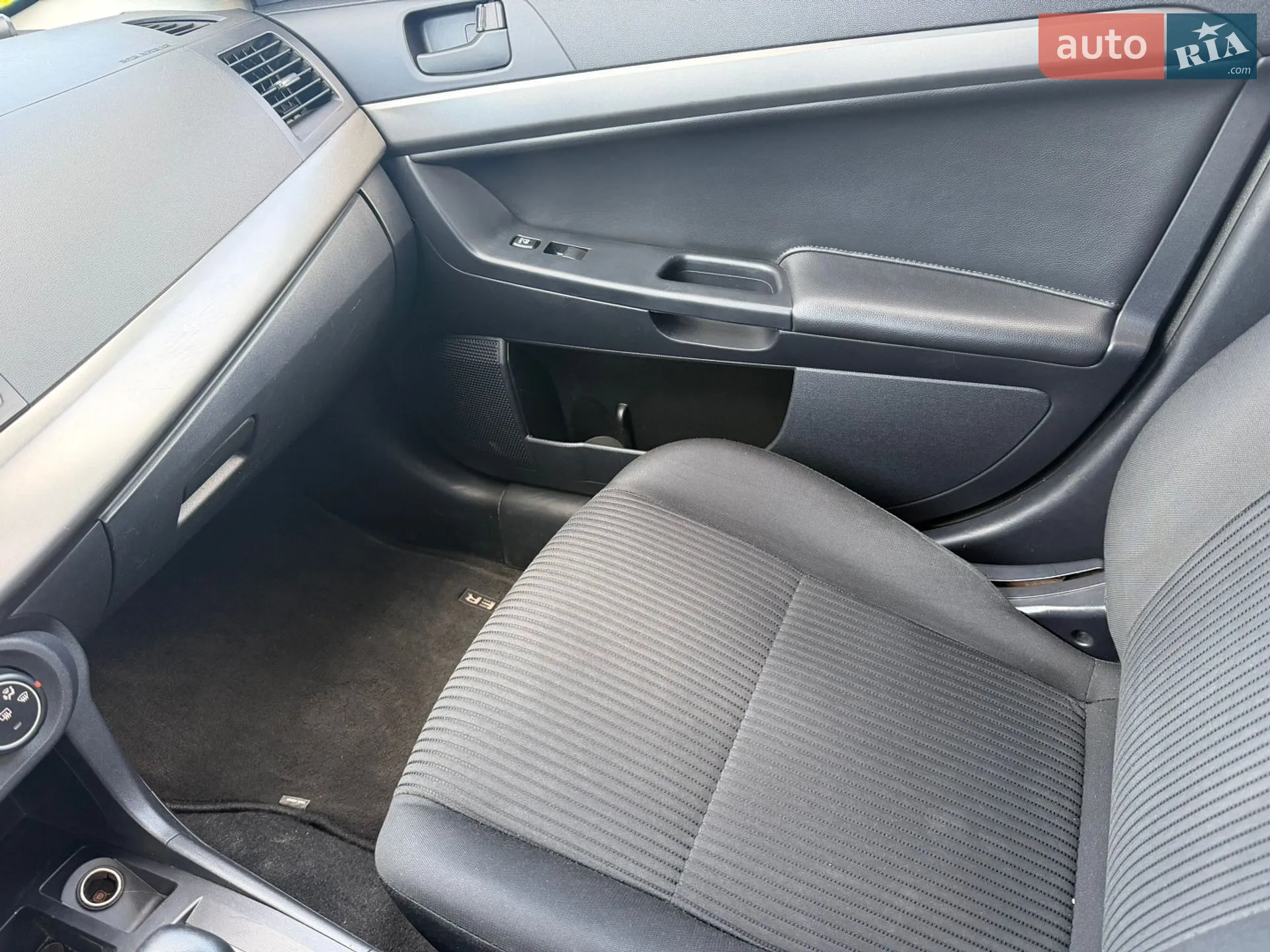 2015 Mitsubishi Lancer - мініатюра 23