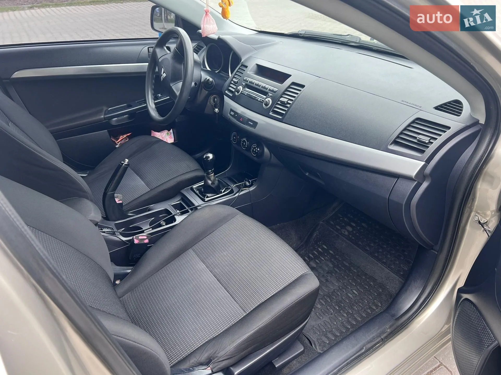 2010 Mitsubishi Lancer - мініатюра 13