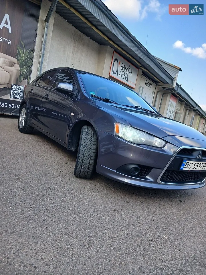 2010 Mitsubishi Lancer - мініатюра 23