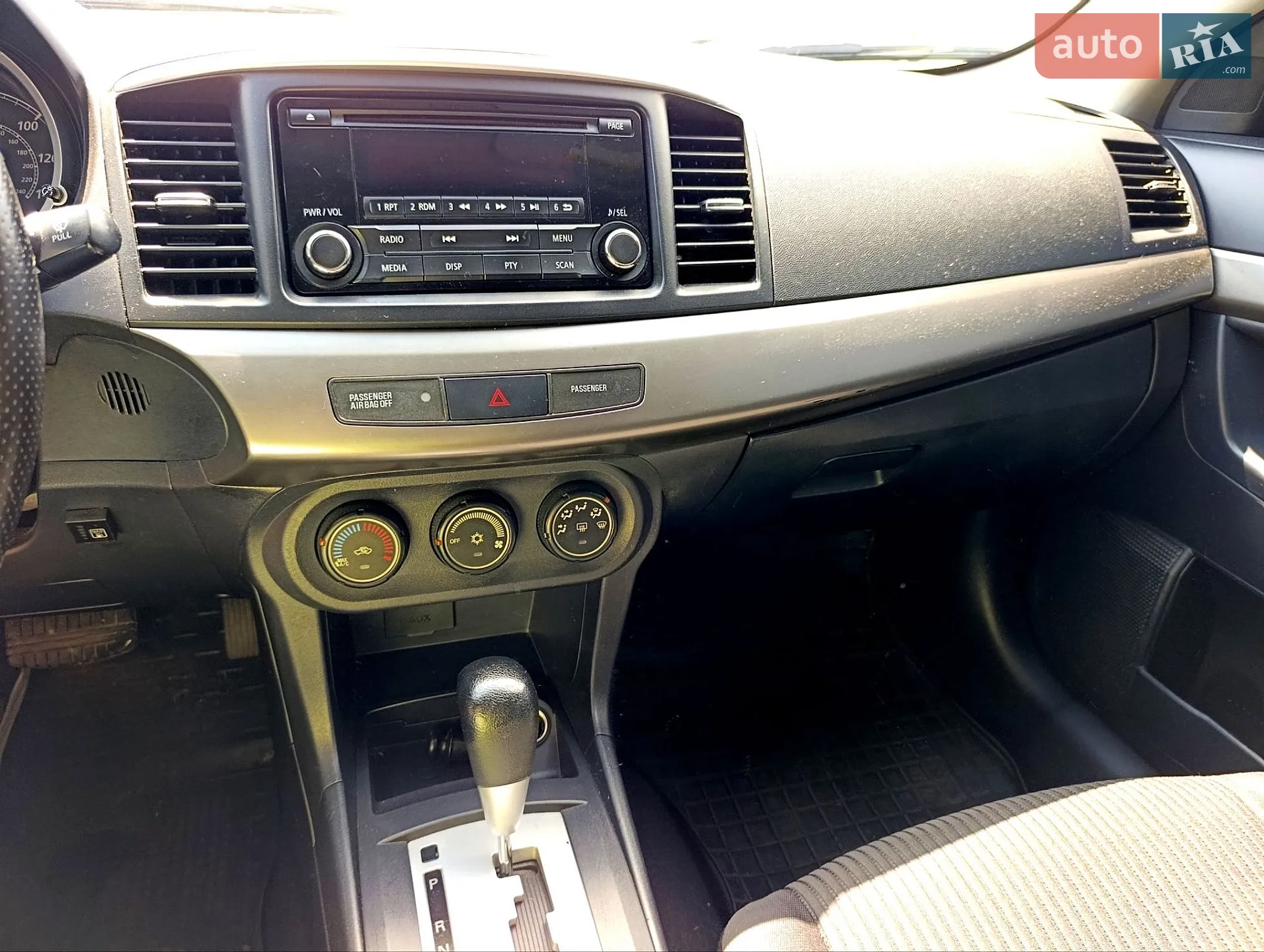 2013 Mitsubishi Lancer - мініатюра 10