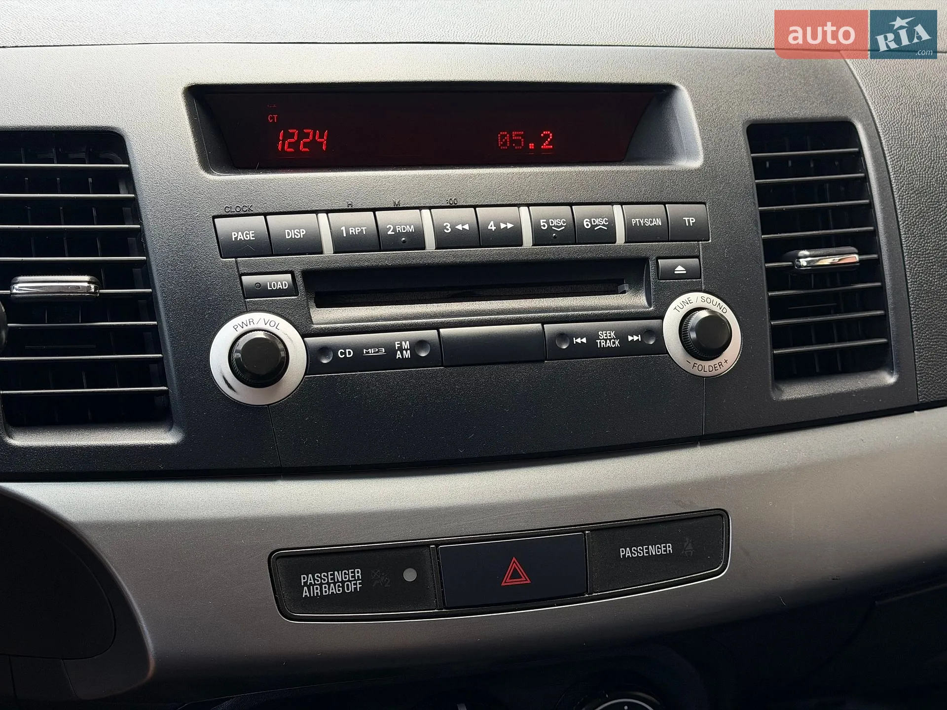 2010 Mitsubishi Lancer - мініатюра 47
