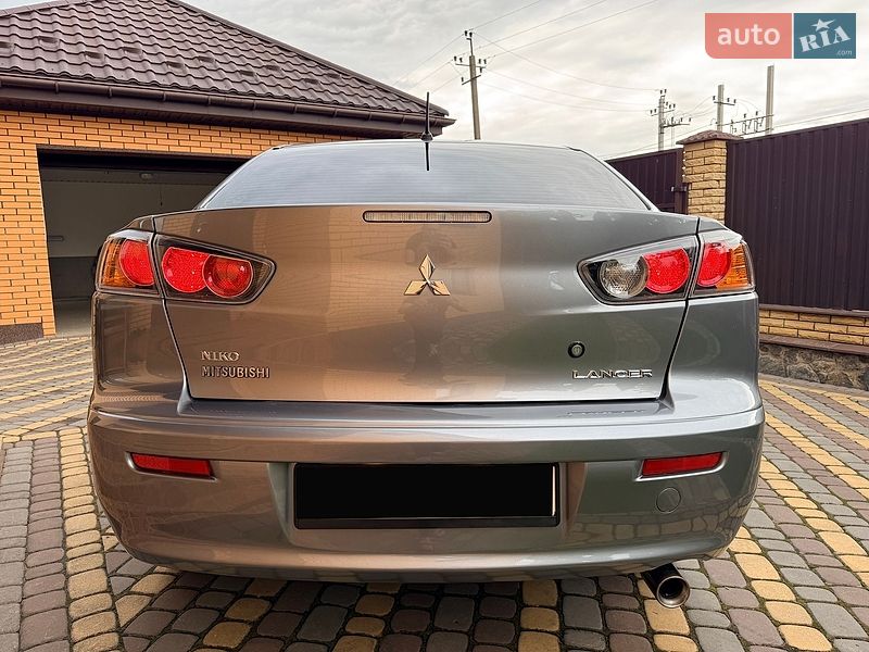 Седан Mitsubishi Lancer 2012 в Виннице