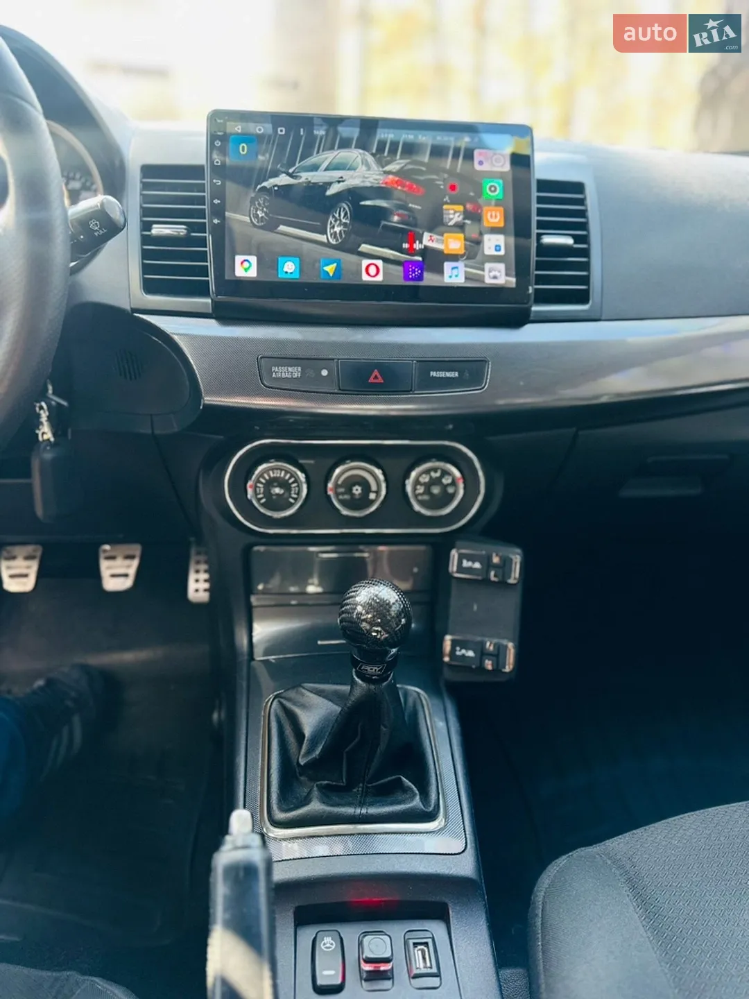 2011 Mitsubishi Lancer - мініатюра 27