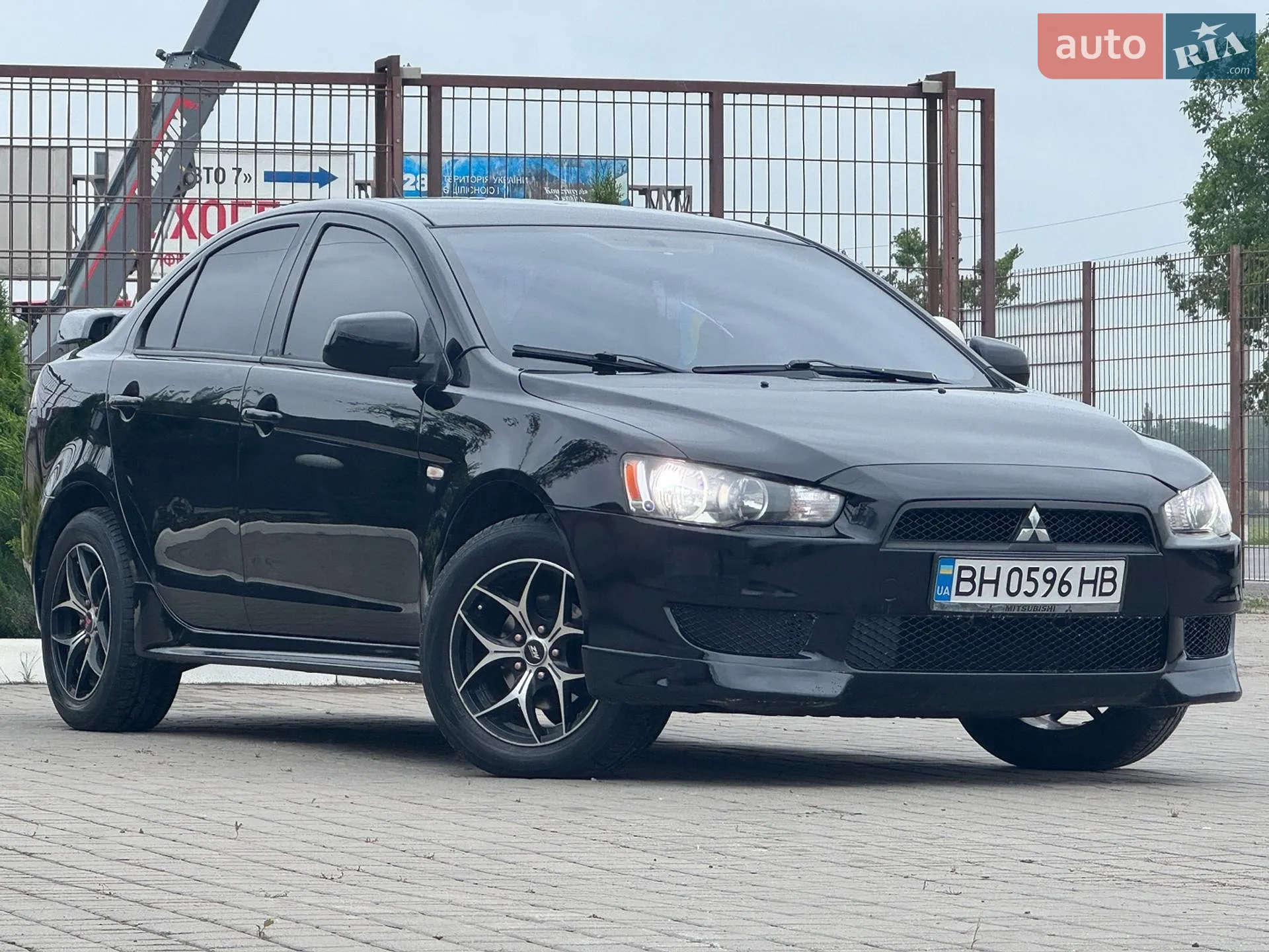 2010 Mitsubishi Lancer - мініатюра 4