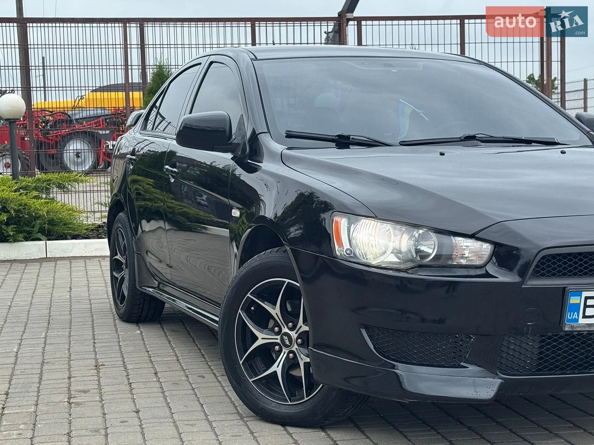 2010 Mitsubishi Lancer - мініатюра 7
