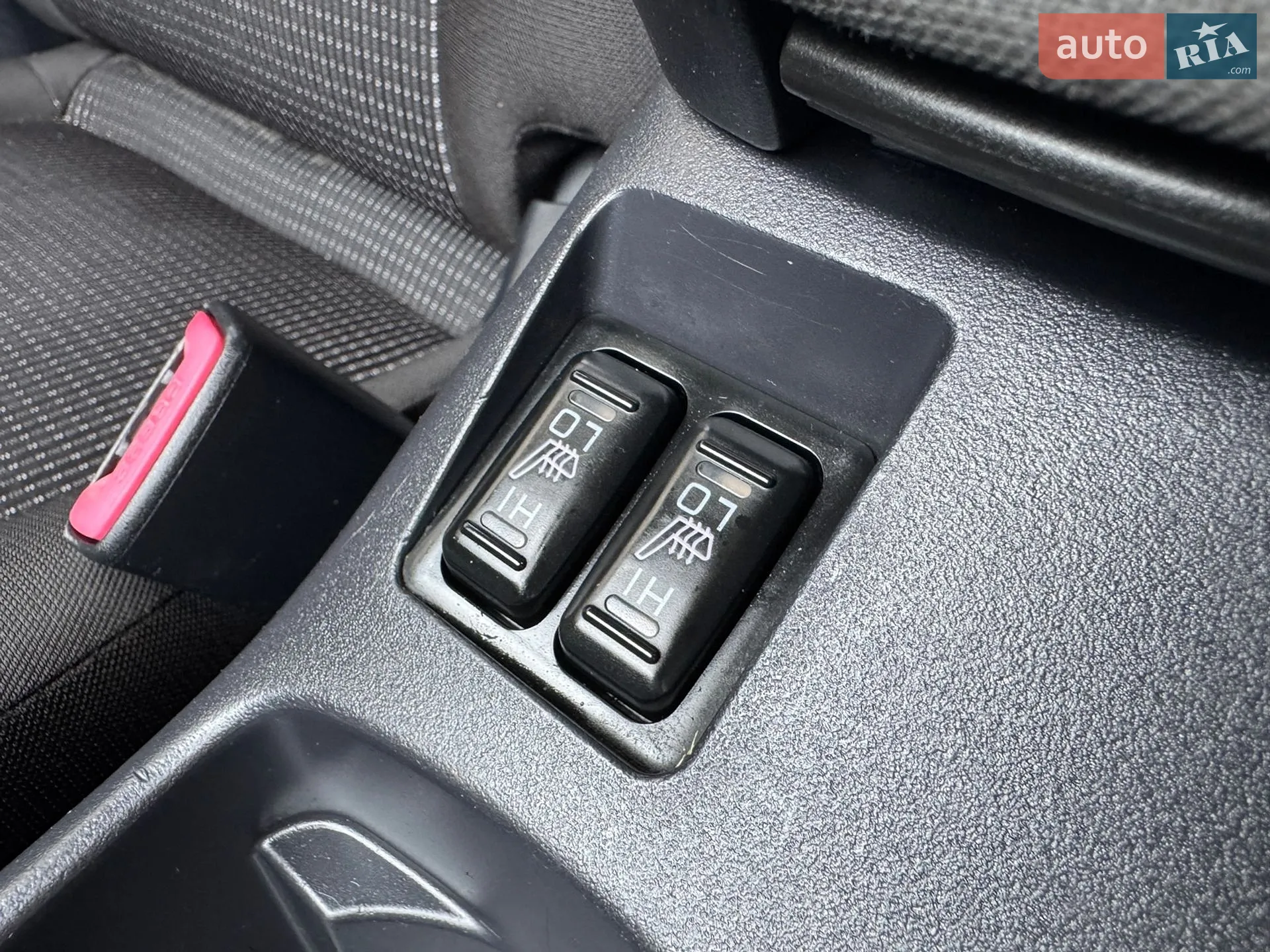 2010 Mitsubishi Lancer - мініатюра 30