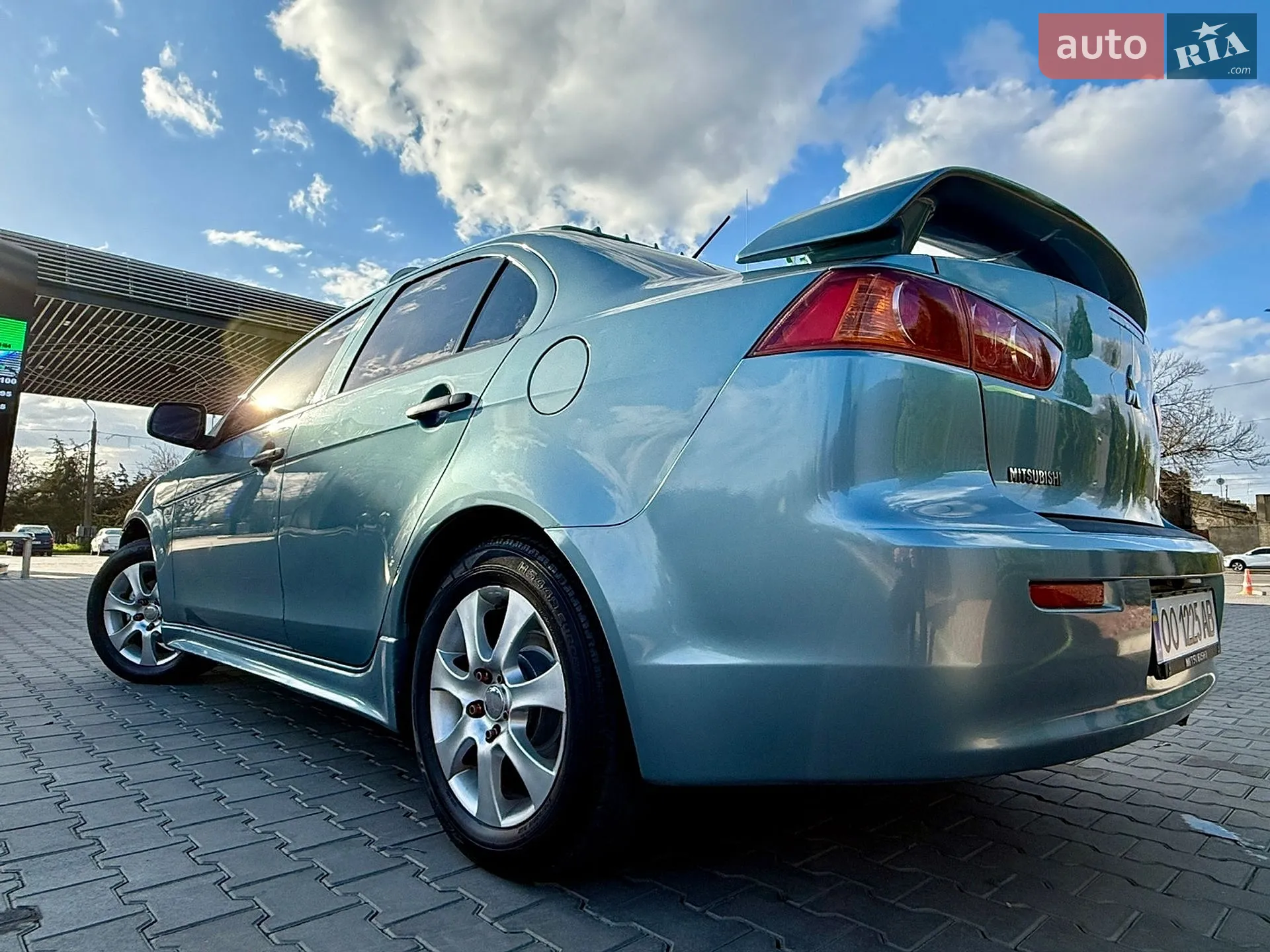 2010 Mitsubishi Lancer - мініатюра 12