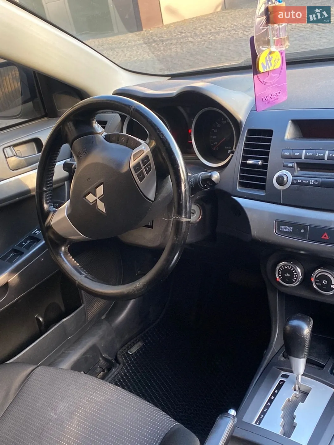 2010 Mitsubishi Lancer - мініатюра 10