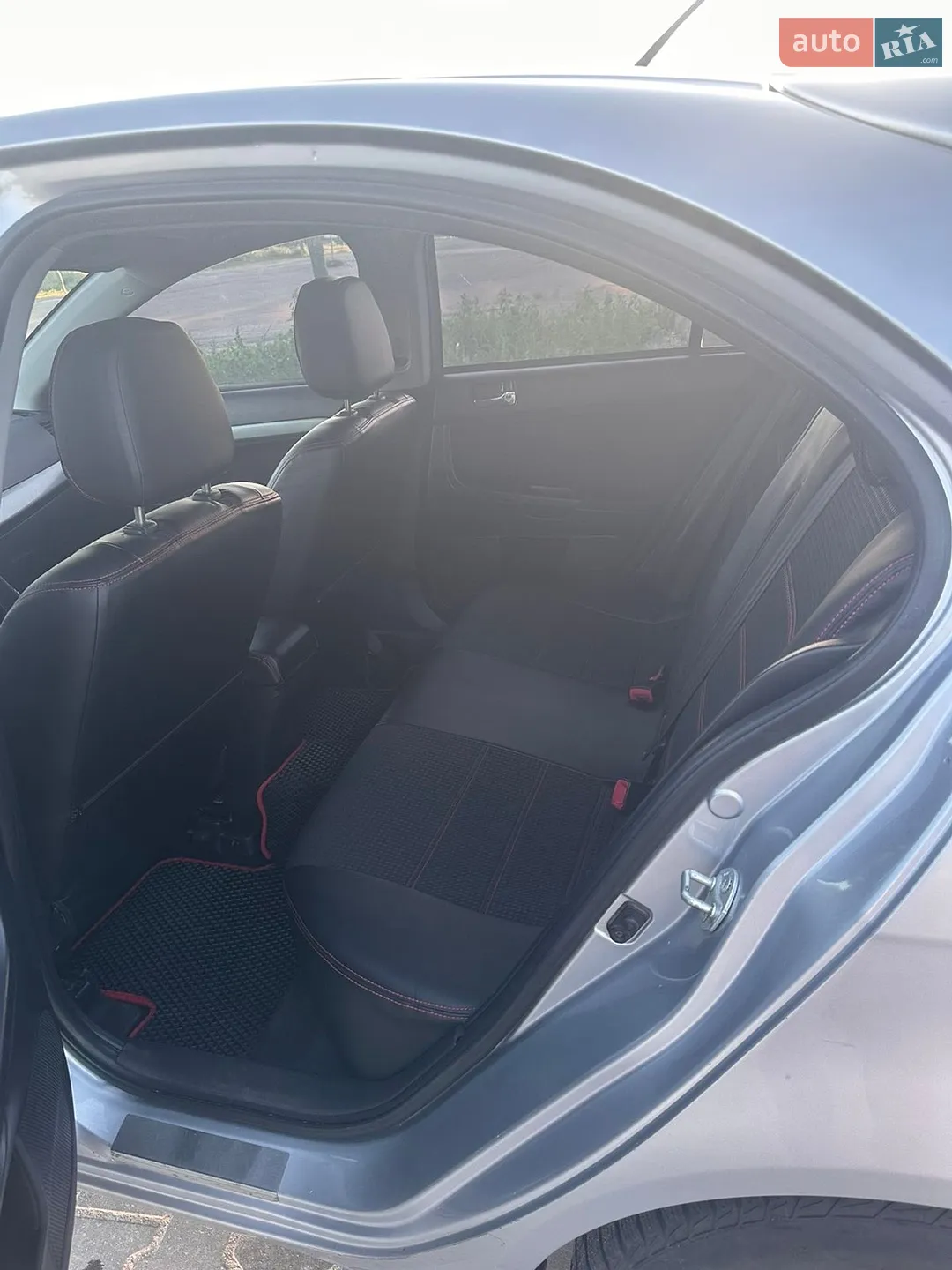 2011 Mitsubishi Lancer - мініатюра 6