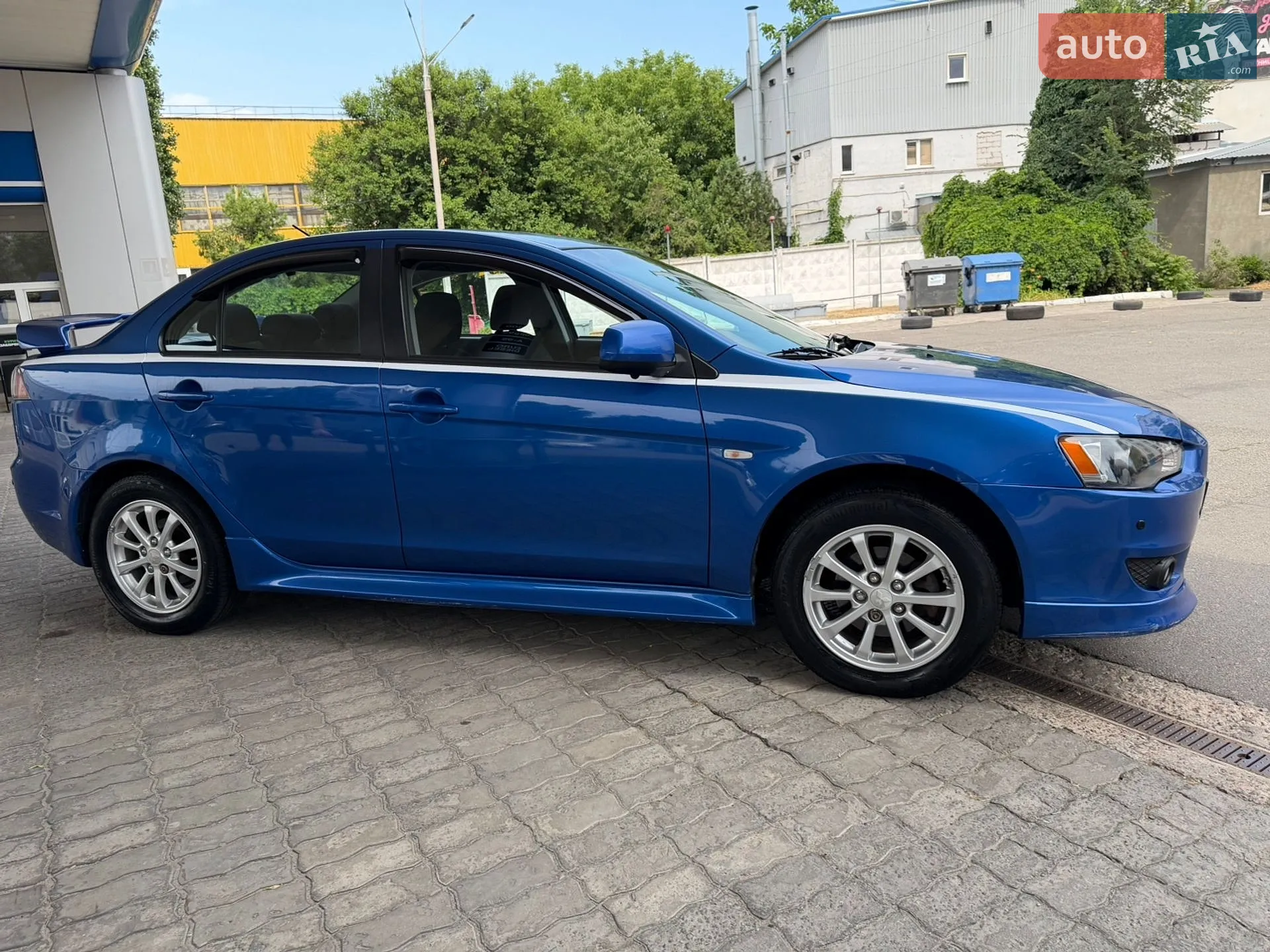 2011 Mitsubishi Lancer - мініатюра 9