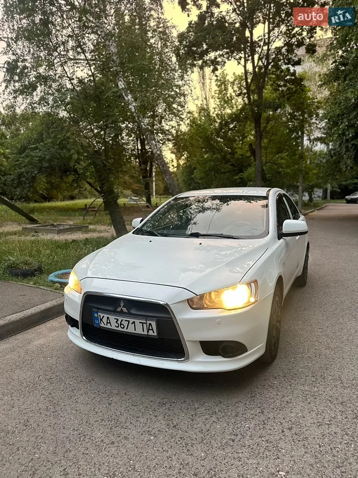 2013 Mitsubishi Lancer - мініатюра 11